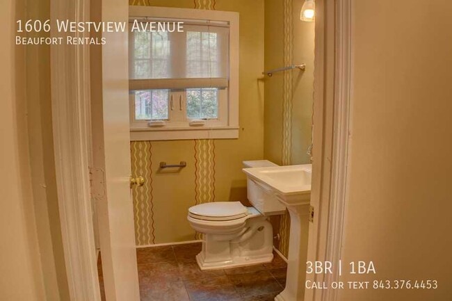 Building Photo - 1606 Westview Ave