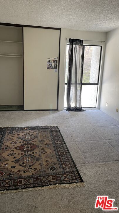 Building Photo - 4260 Vía Arbolada