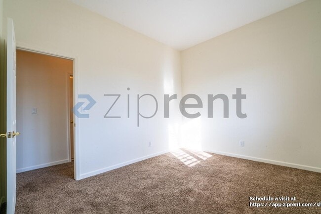 Building Photo - 100 Canterbury Ct