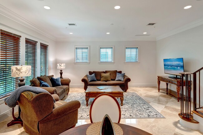 Building Photo - 1510 Ocean Dr