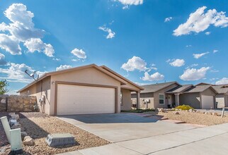 Building Photo - 3 bedroom 2 bath home in Northeast El Paso (nearby Fort Bliss)