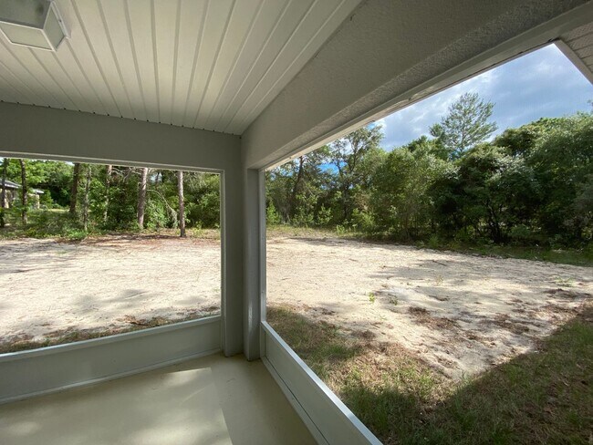 Building Photo - 4490 SW 150th Pl