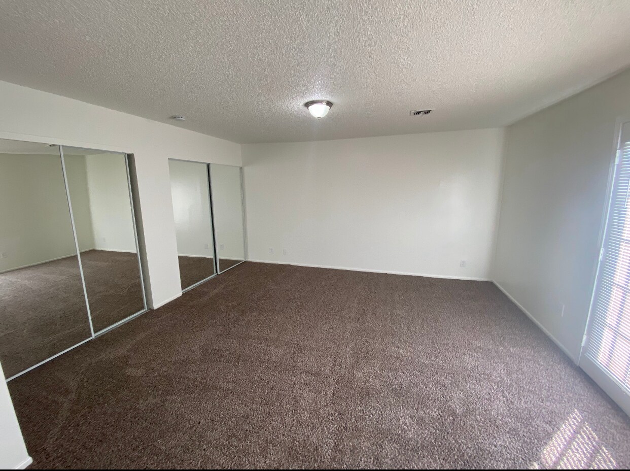 Building Photo - 5613 Deal Dr