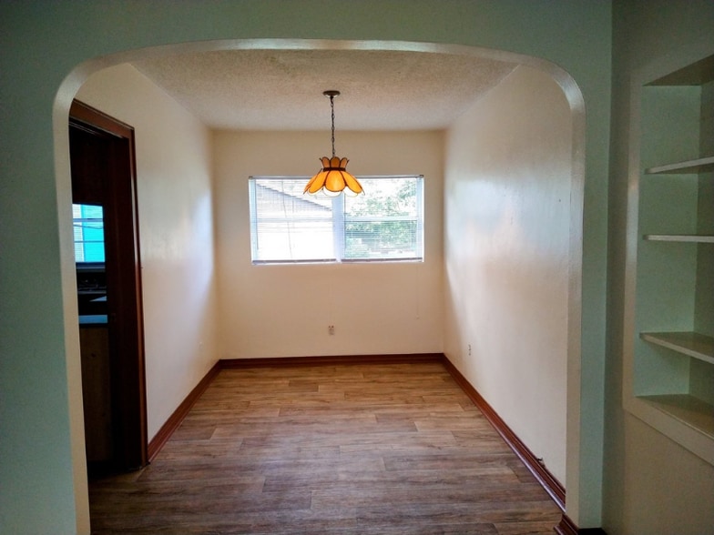 Building Photo - 3300 St Johns Ave