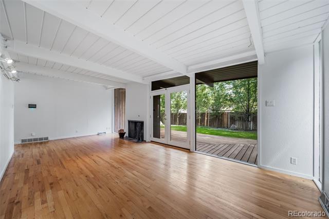 Building Photo - 1490 S Filbert Way