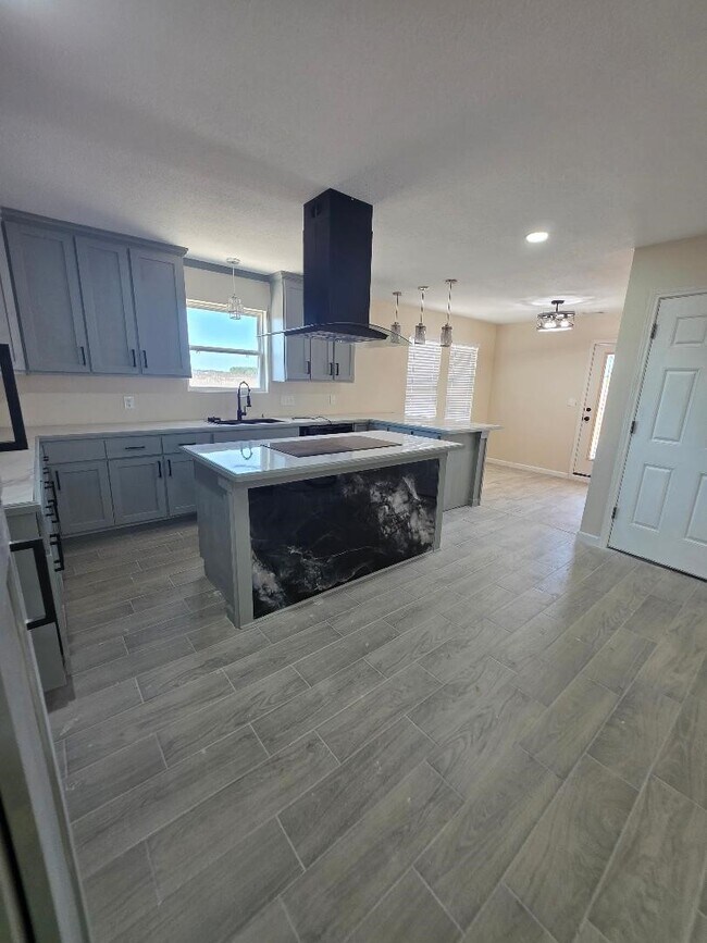 Building Photo - 952 Rd 5858