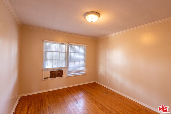 Building Photo - 8537 Cashio St