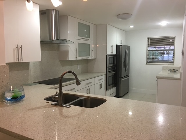 Primary Photo - 3553 Estepona Ave