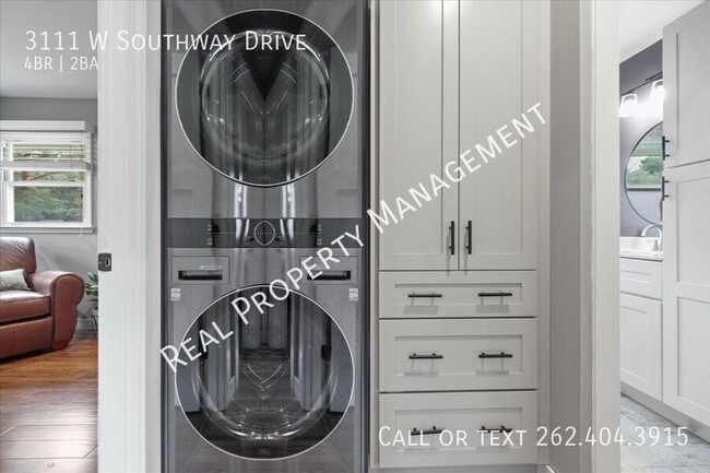 Building Photo - 3111 W Southway Dr