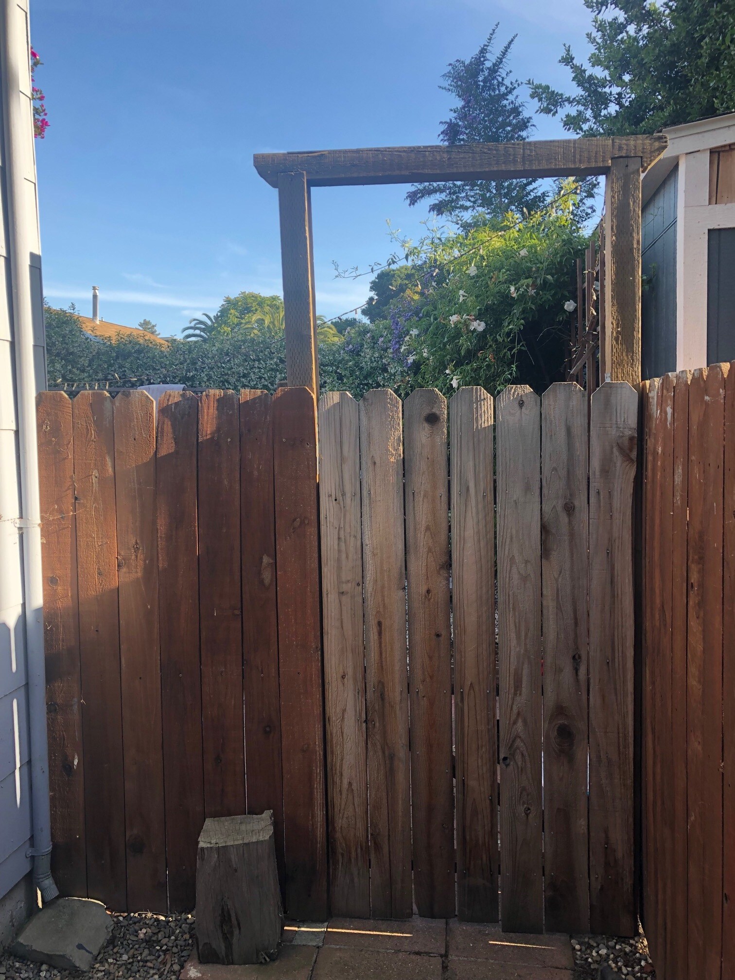 gate - 1077 12th Street