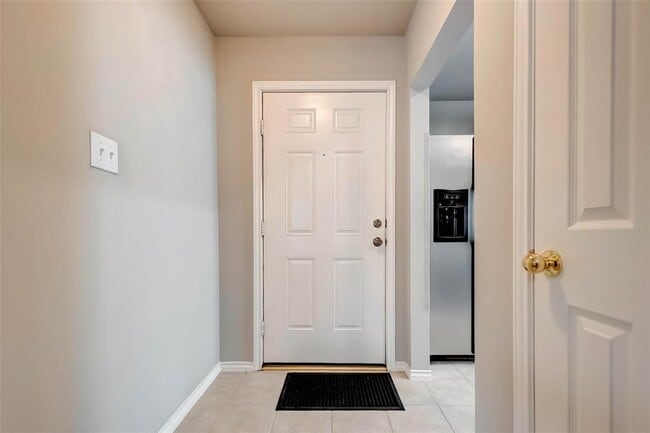 Building Photo - 1718 Redwing Cove Dr