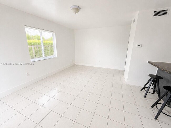 Building Photo - 3247 SW 92nd Ave