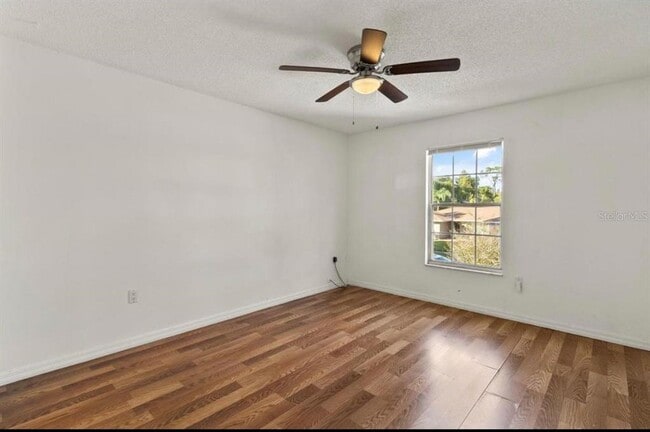 Building Photo - 8413 Shady Glen Dr