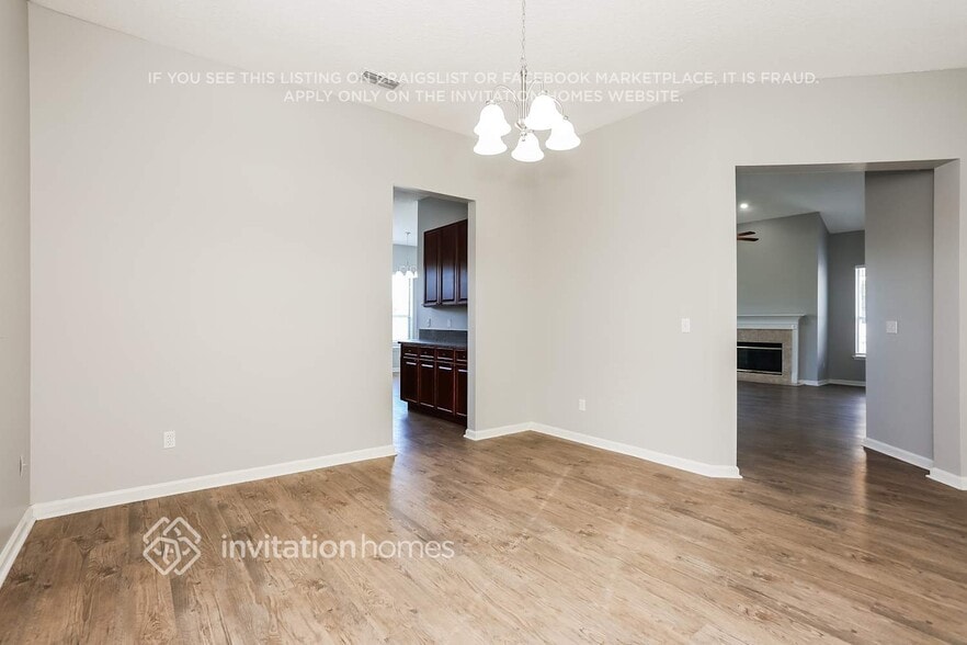 Building Photo - 3575 Shrewsbury Dr