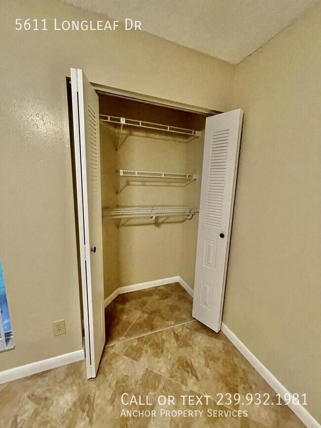 Building Photo - 5611 Longleaf Dr