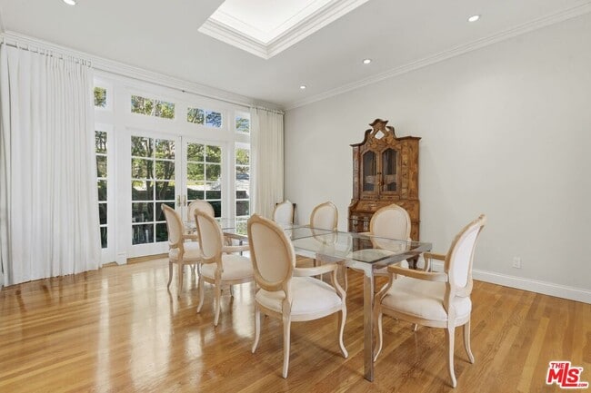 Building Photo - 510 Toyopa Dr