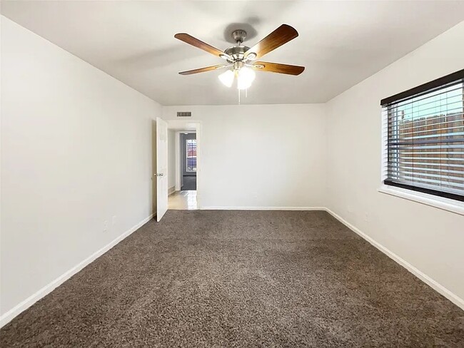 Building Photo - 3806 Star Trek Ln