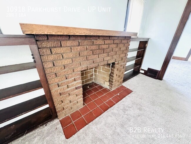 Building Photo - 10918 Parkhurst Dr