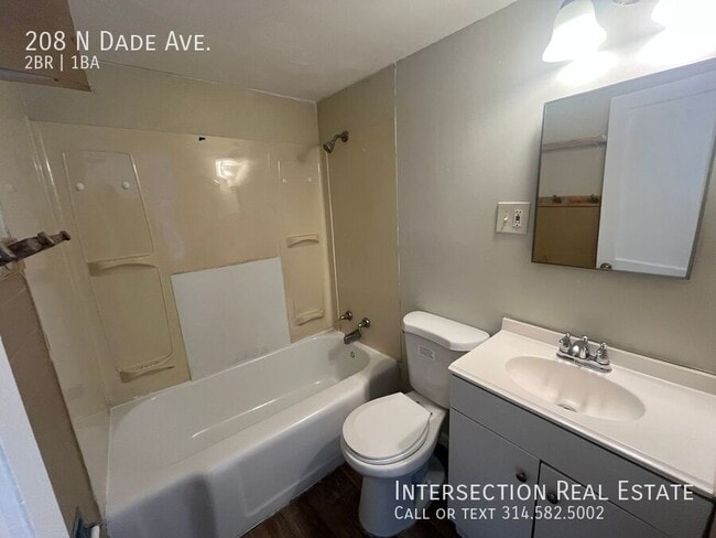 Building Photo - 208 N Dade Ave
