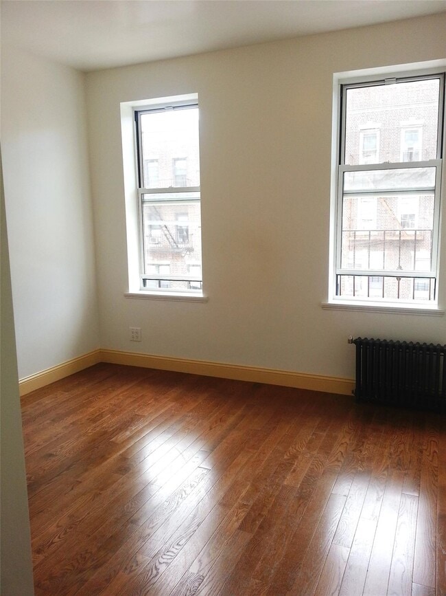 Primary Photo - 45-37 40th St