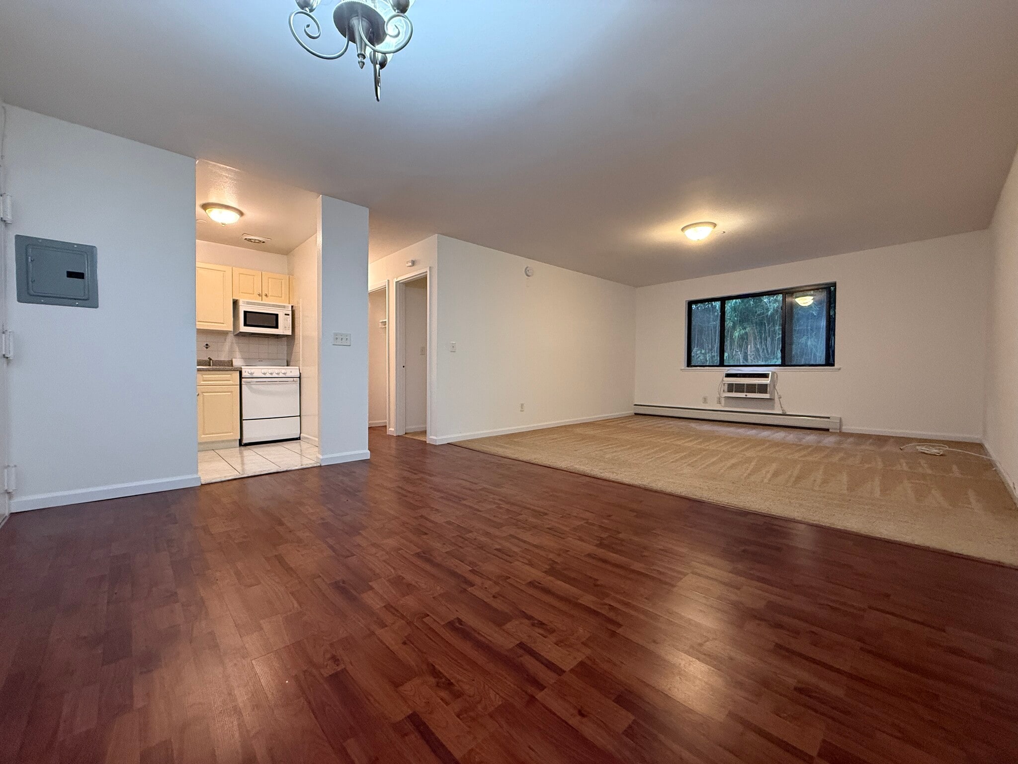 Building Photo - 208 Undercliff Ave