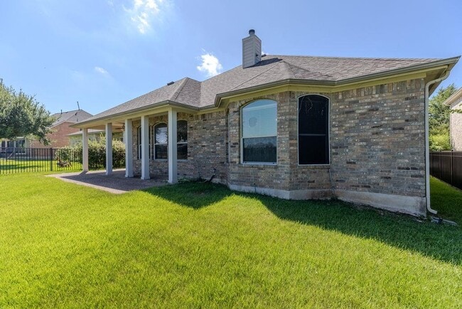 Building Photo - 904 Winding Creek Pl