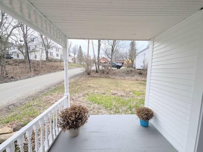 Building Photo - 33 Old Cemetery Rd