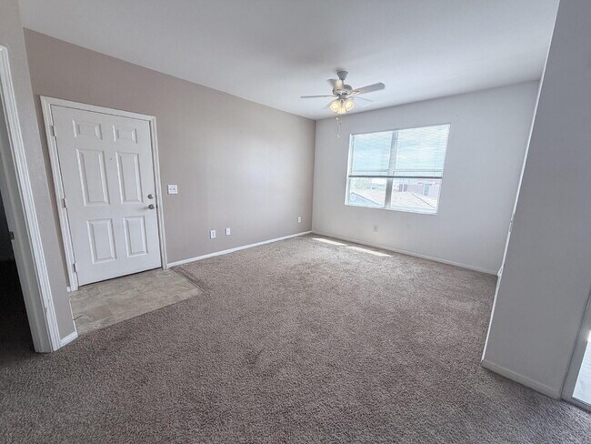 Building Photo - 2 Bedroom 2 Bathroom Condo