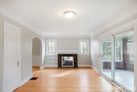 Building Photo - 77 Baylis St SW