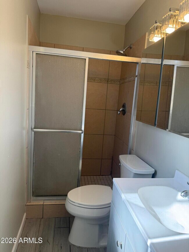 Building Photo - 6943 E Latham St