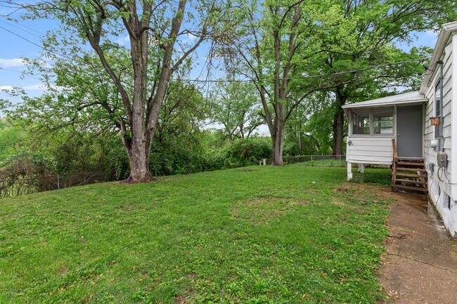 Building Photo - Adorable 3 bed 1 bath in Bellefontaine Nei...