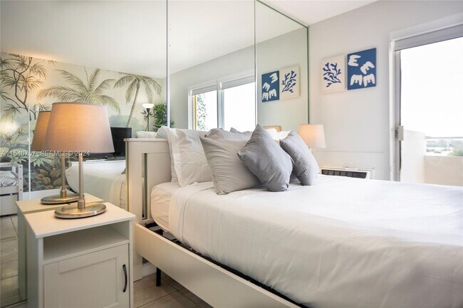 Building Photo - 7904 West Dr