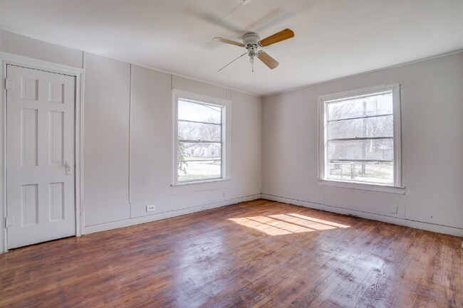 Building Photo - 901 N Howeth St
