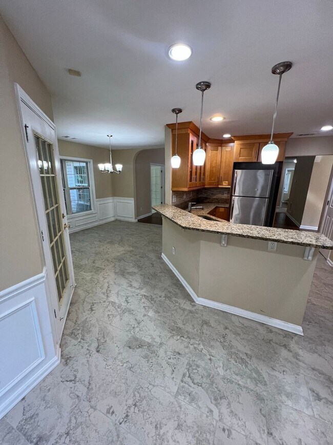 Building Photo - 824 Georgian Point Dr