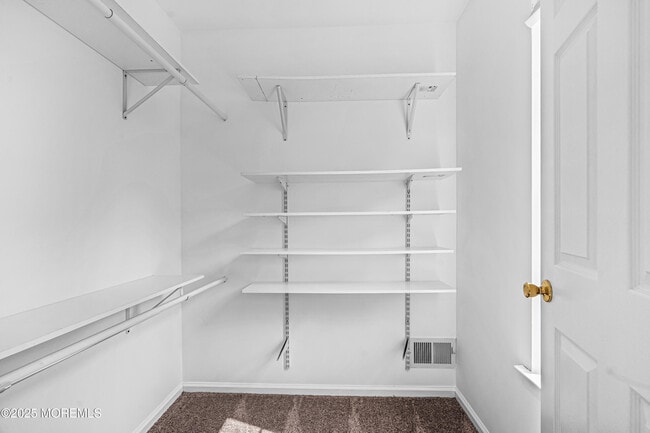 Building Photo - 40 Rojewski Way