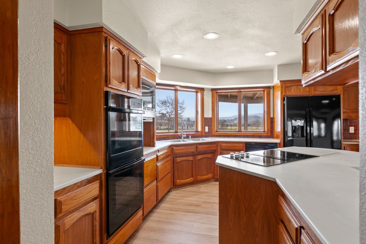 Building Photo - 8850 Rocky Canyon Rd