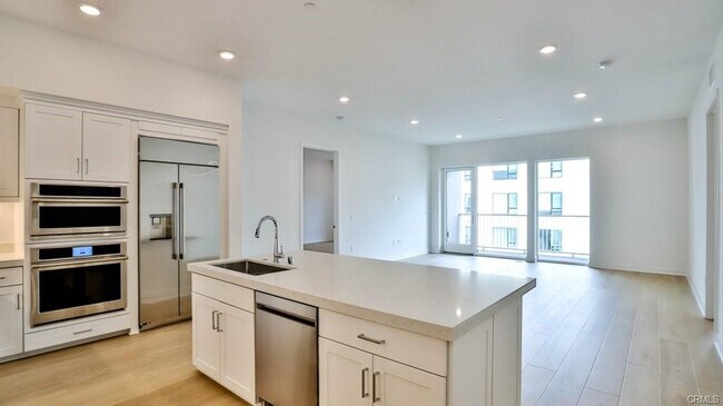 Building Photo - 2606 Rivington