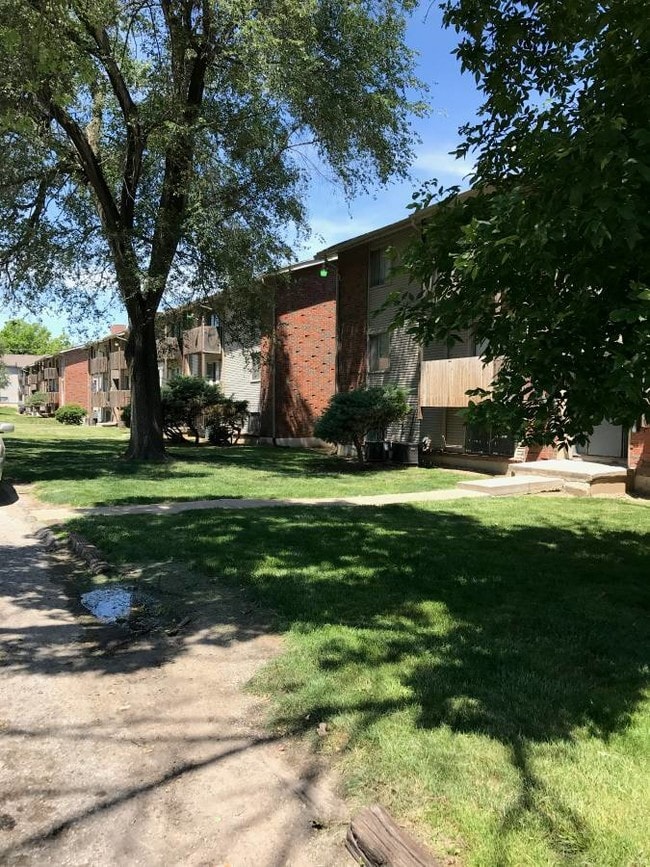 Primary Photo - zzBethany Park Plaza