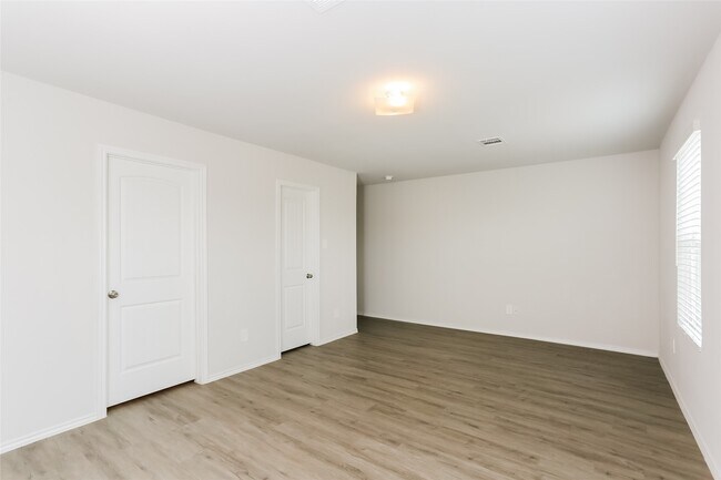 Building Photo - 2707 Bouvardia Wy