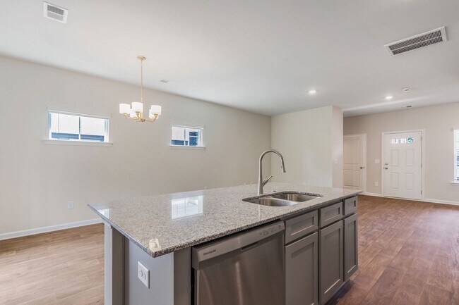 Building Photo - 3BR Townhome, Brand New - Simpsonville