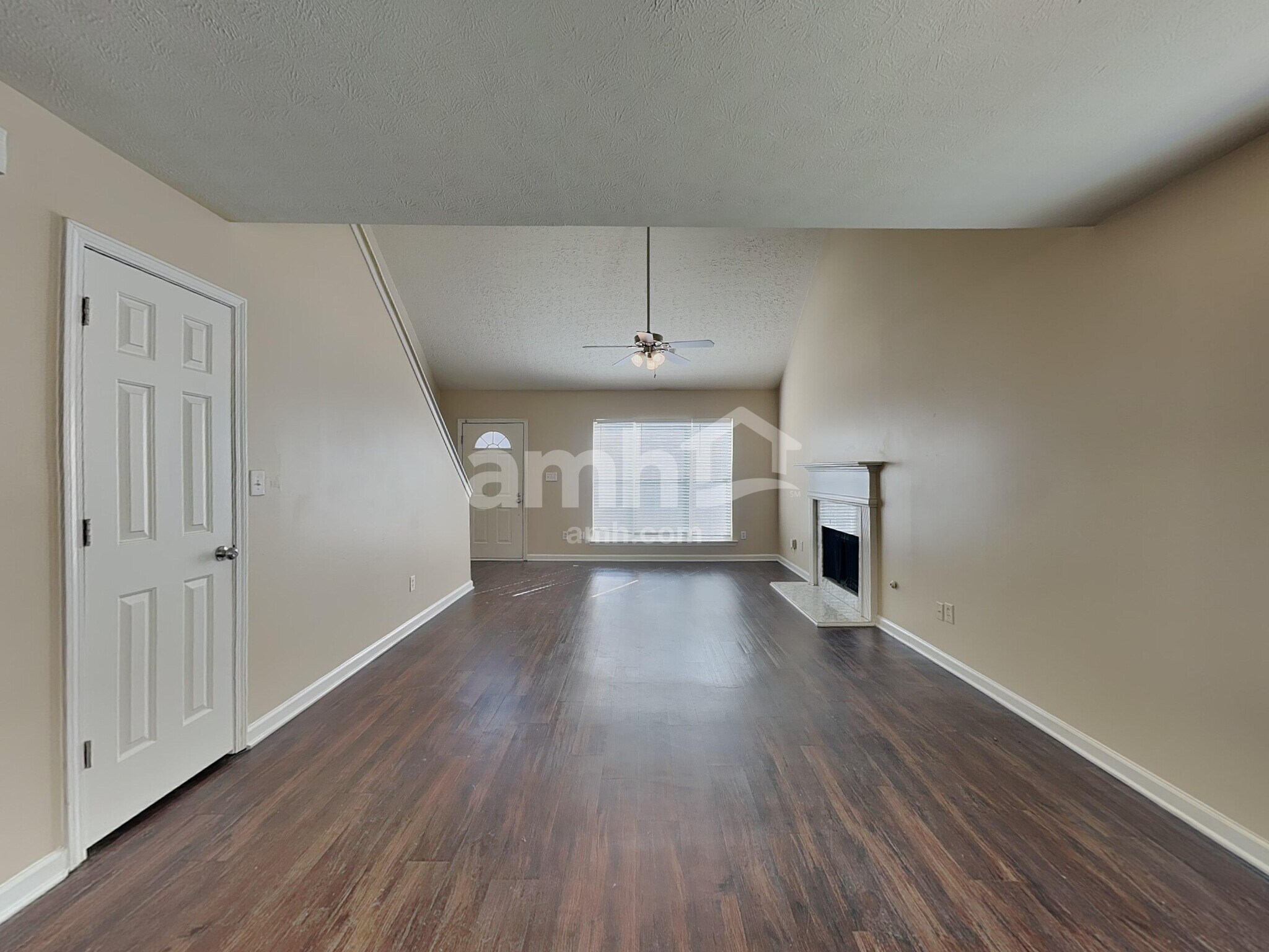 Building Photo - 705 St Charles Ave