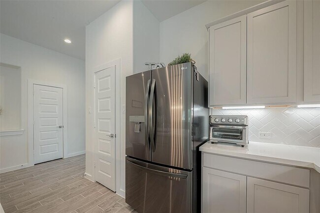 Building Photo - 15202 N Heron Heights Way