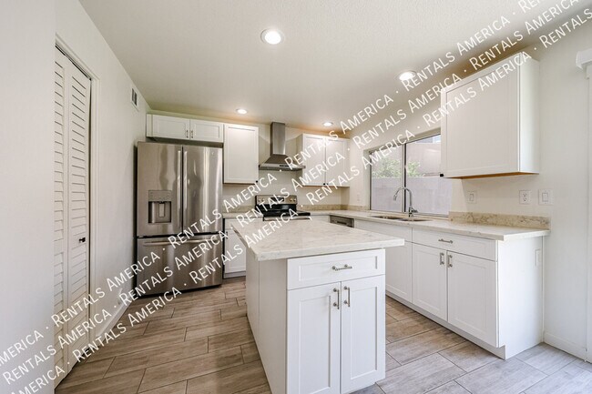 Building Photo - 3829 E Ironwood Dr