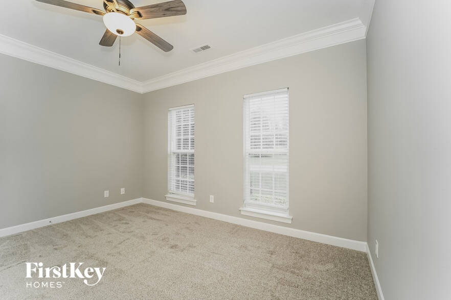Building Photo - 1240 Blackstone Ct NW