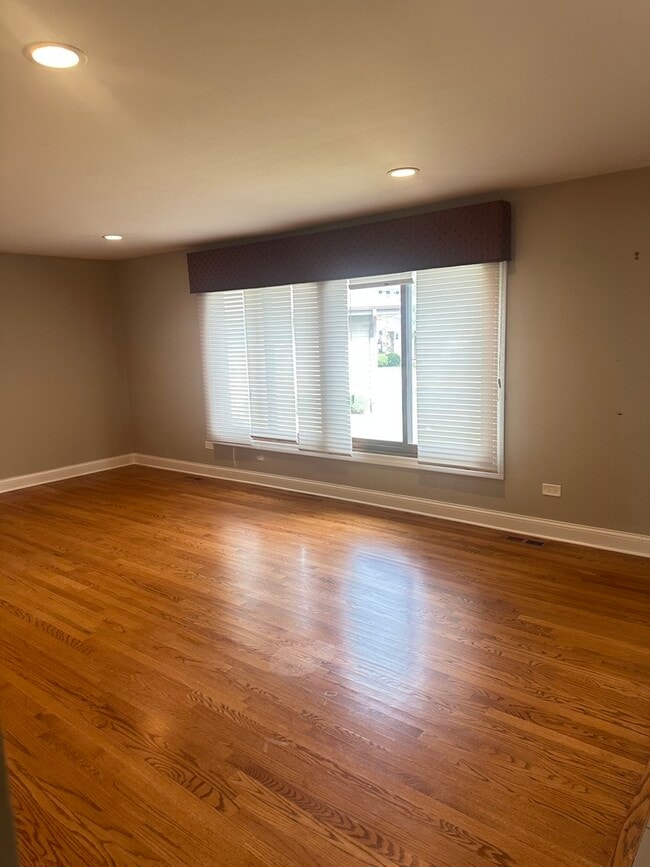 Building Photo - 1718 Valley Forge Pl