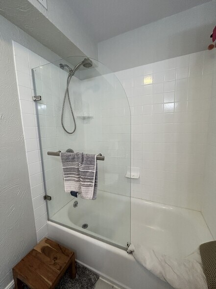 Building Photo - 6 Beals Cove Rd