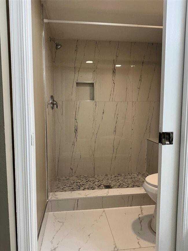 Building Photo - 5590 NW 61st St