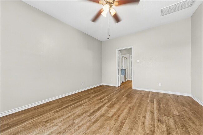 Building Photo - 10719 Woodwind Shadows Dr