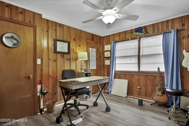 Building Photo - 236 Spruce Dr