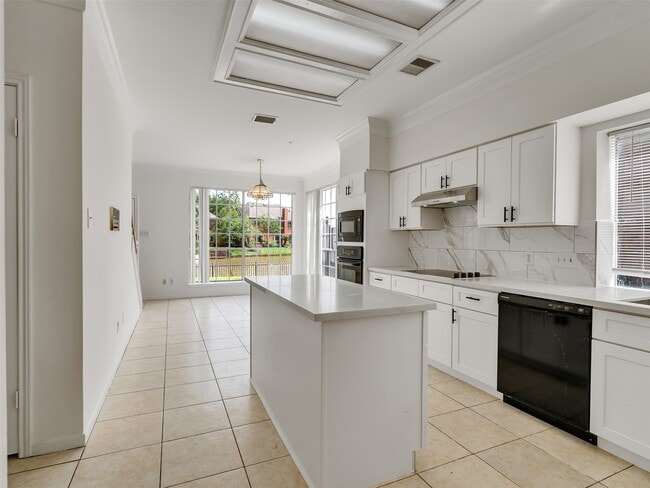 Building Photo - 1127 Gloria Ct